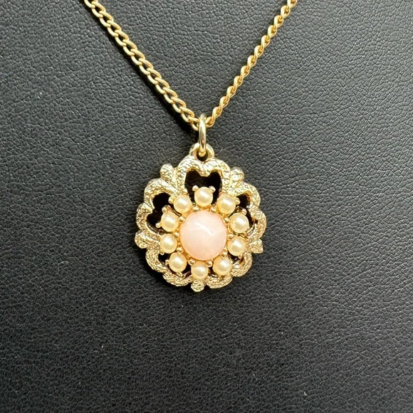 VINTAGE SIGNED SARAH COVENTRY SWEET FLOWER PENDANT NECKLACE - Picture 4 of 10